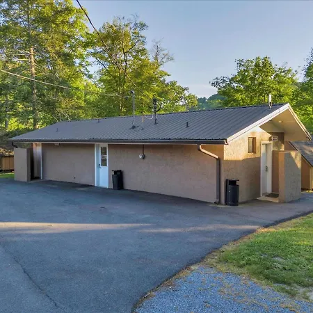 Charming Cabin With Parking Pigeon Forge Exterior photo